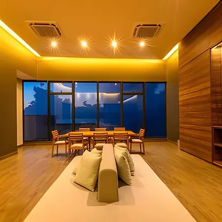 New Panoramic View, Infinite Pool/historic Center Apartment