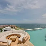 New Panoramic View, Infinite Pool/Historic Center