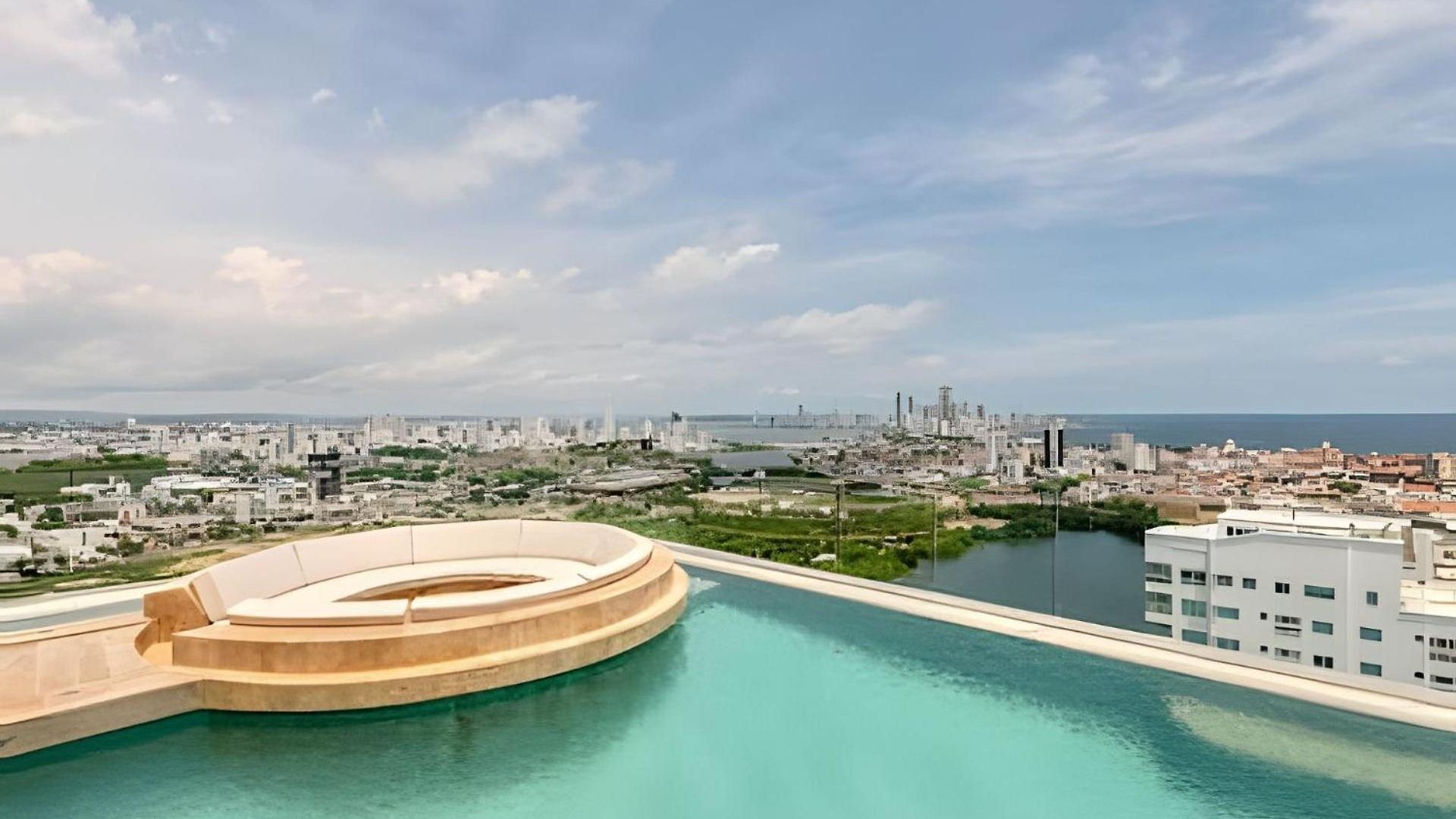 New Panoramic View, Infinite Pool/historic Center *