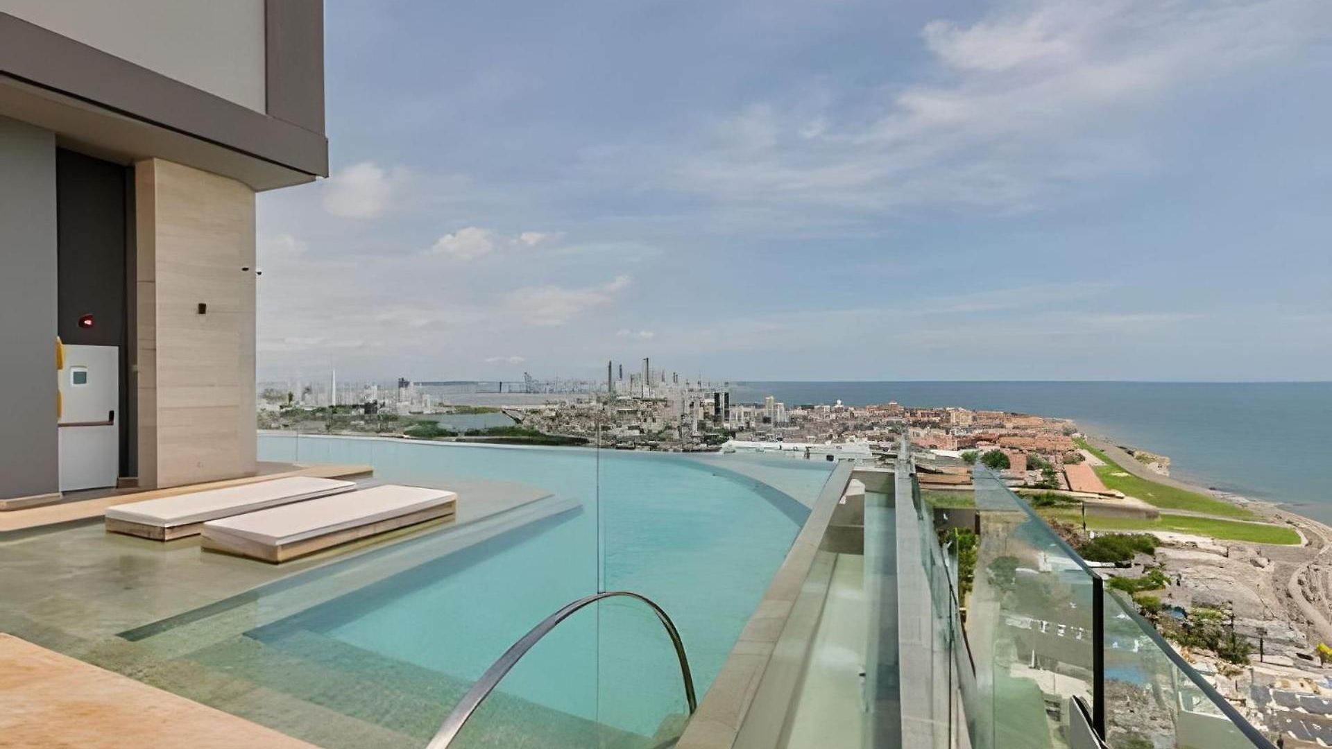 Apartamento New Panoramic View, Infinite Pool/historic Center *