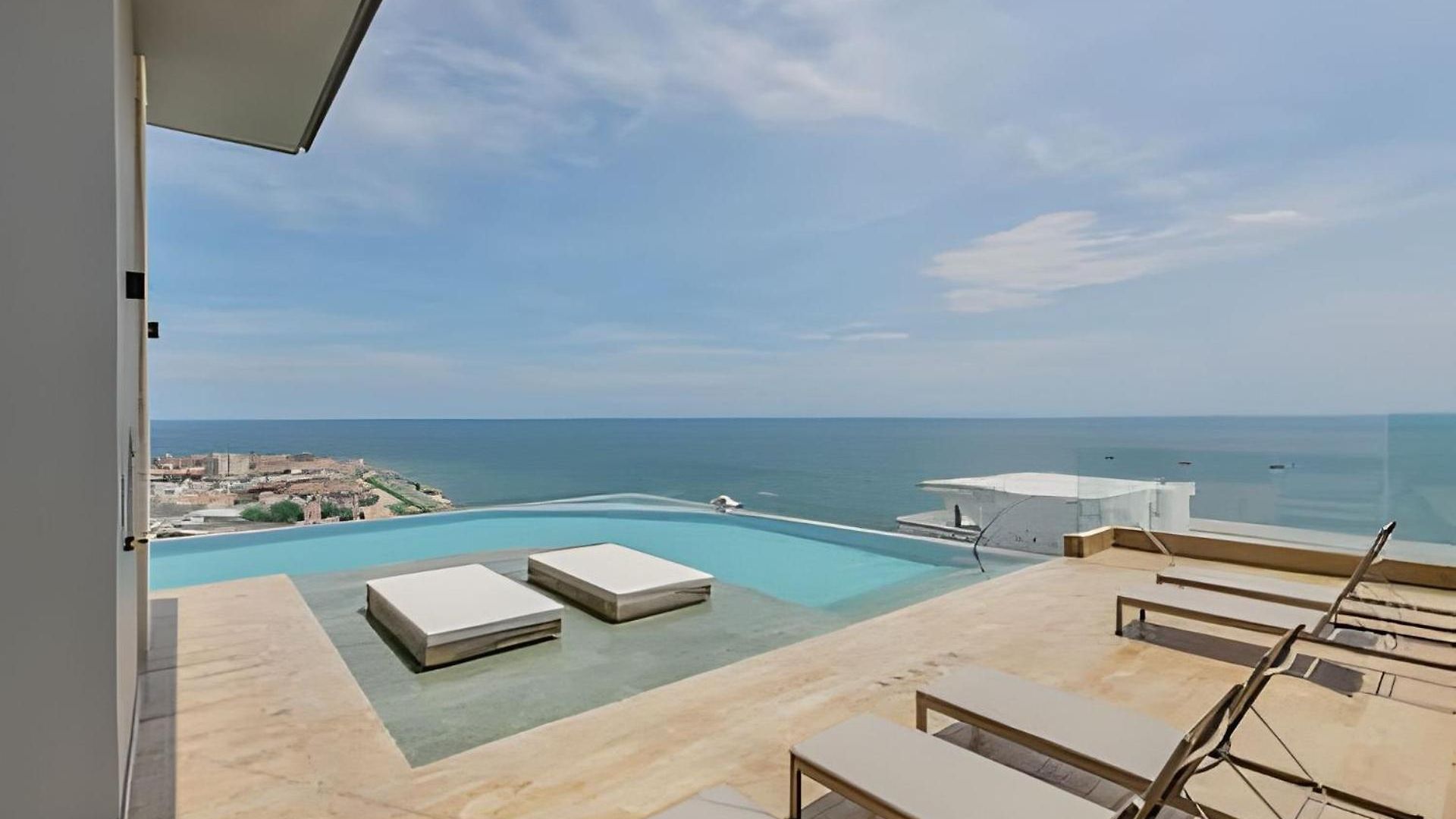 Apartamento New Panoramic View, Infinite Pool/historic Center