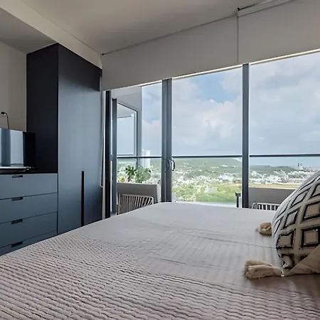 New Panoramic View, Infinite Pool/historic Center Apartment *