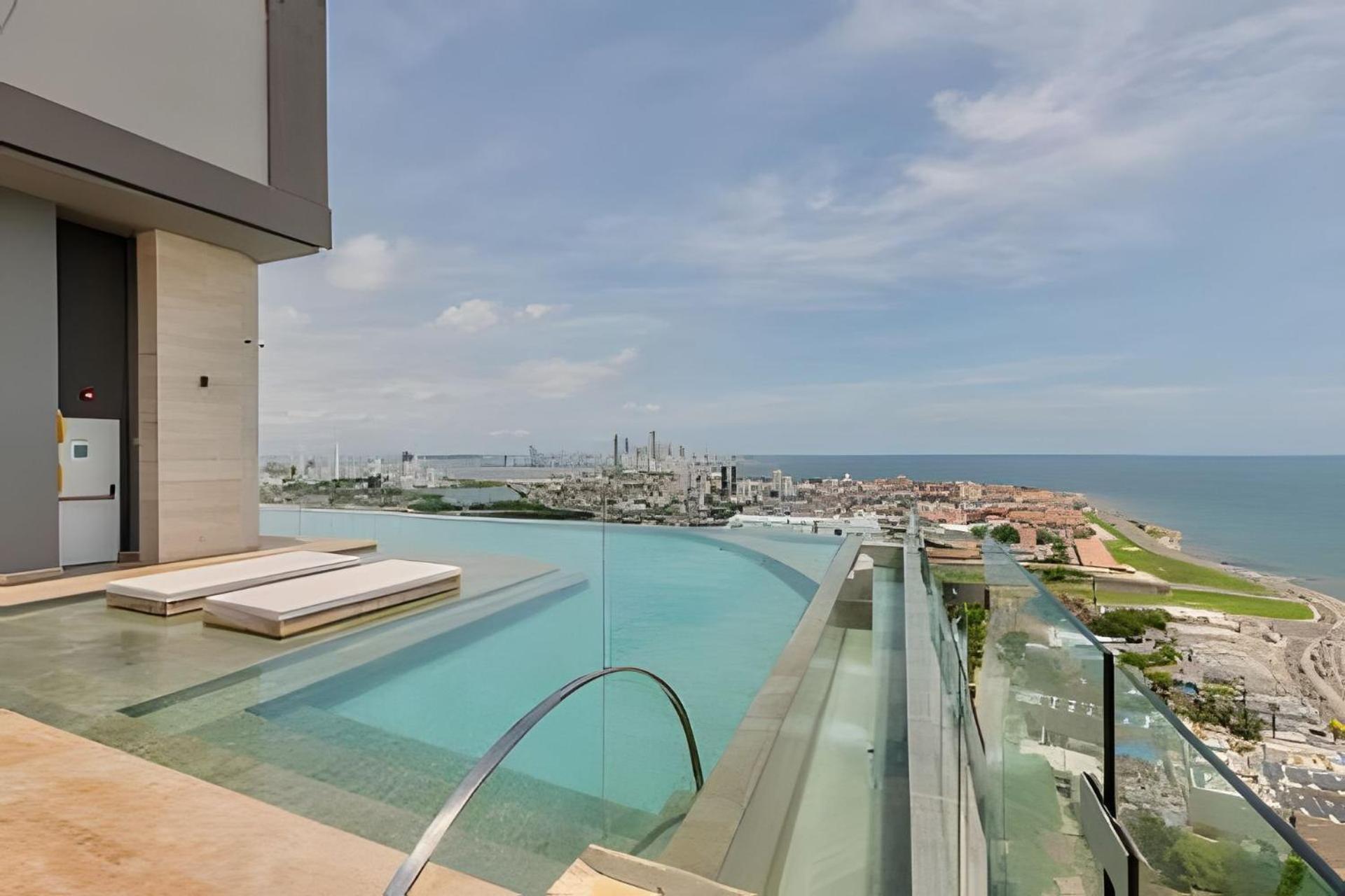 Apartamento New Panoramic View, Infinite Pool/historic Center *