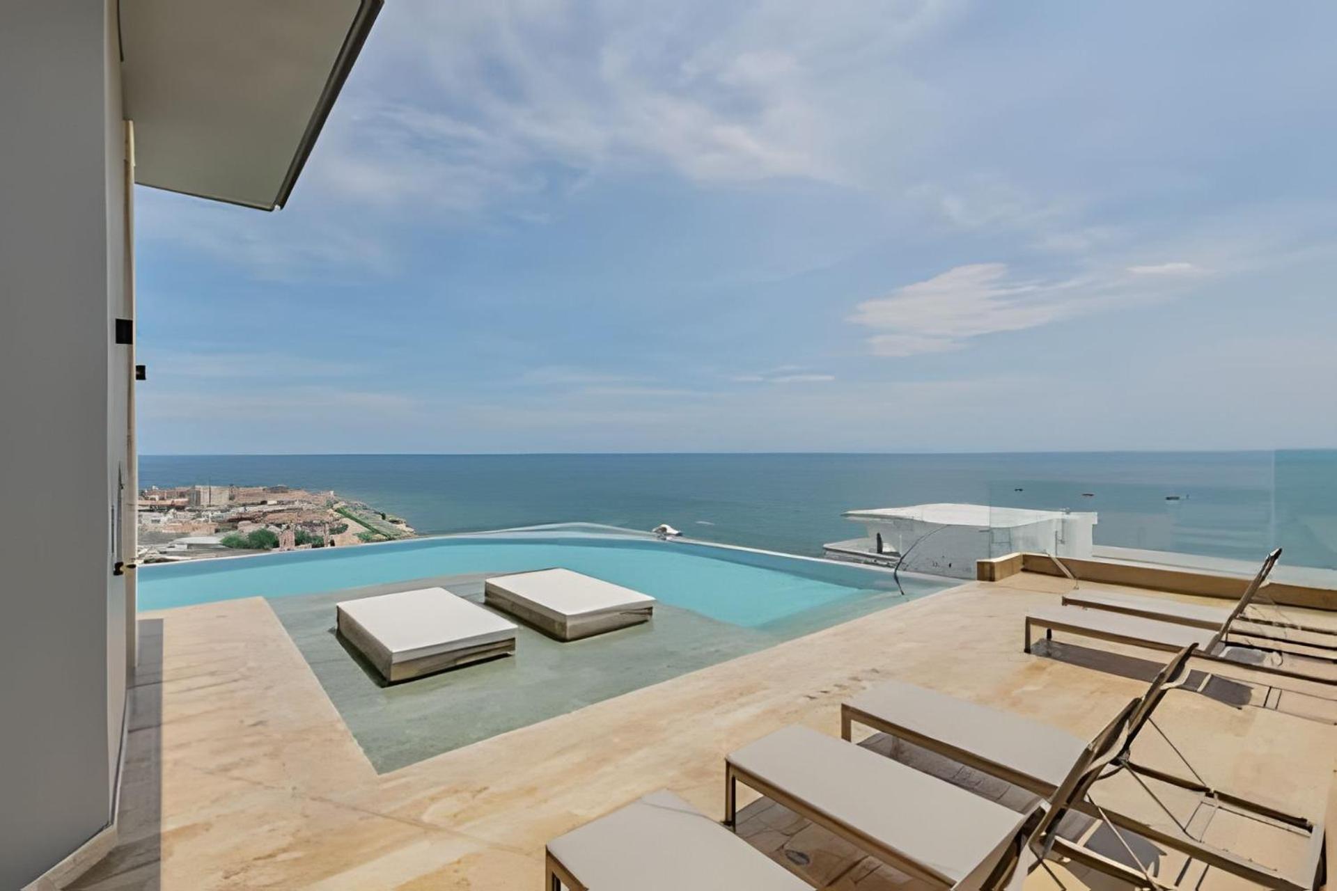 Apartamento New Panoramic View, Infinite Pool/historic Center
