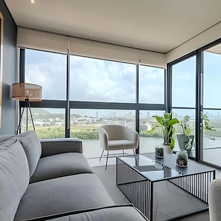 Apartamento New Panoramic View, Infinite Pool/historic Center *