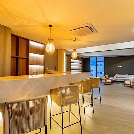 Apartment New Panoramic View, Infinite Pool/historic Center *